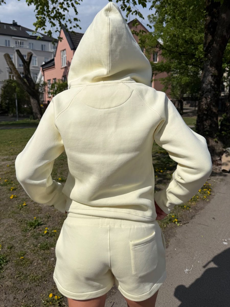 Shorts-Butter-Yellow-Dame-2